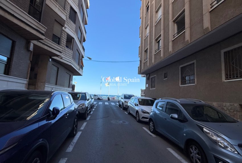 Revente - APPARTEMENT -
TORREVIEJA - Costa Blanca