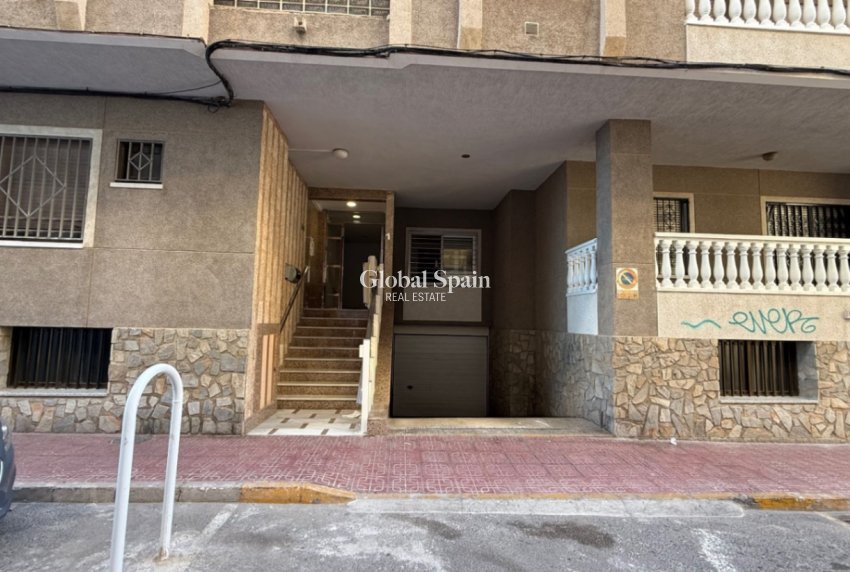 Revente - APPARTEMENT -
TORREVIEJA - Costa Blanca