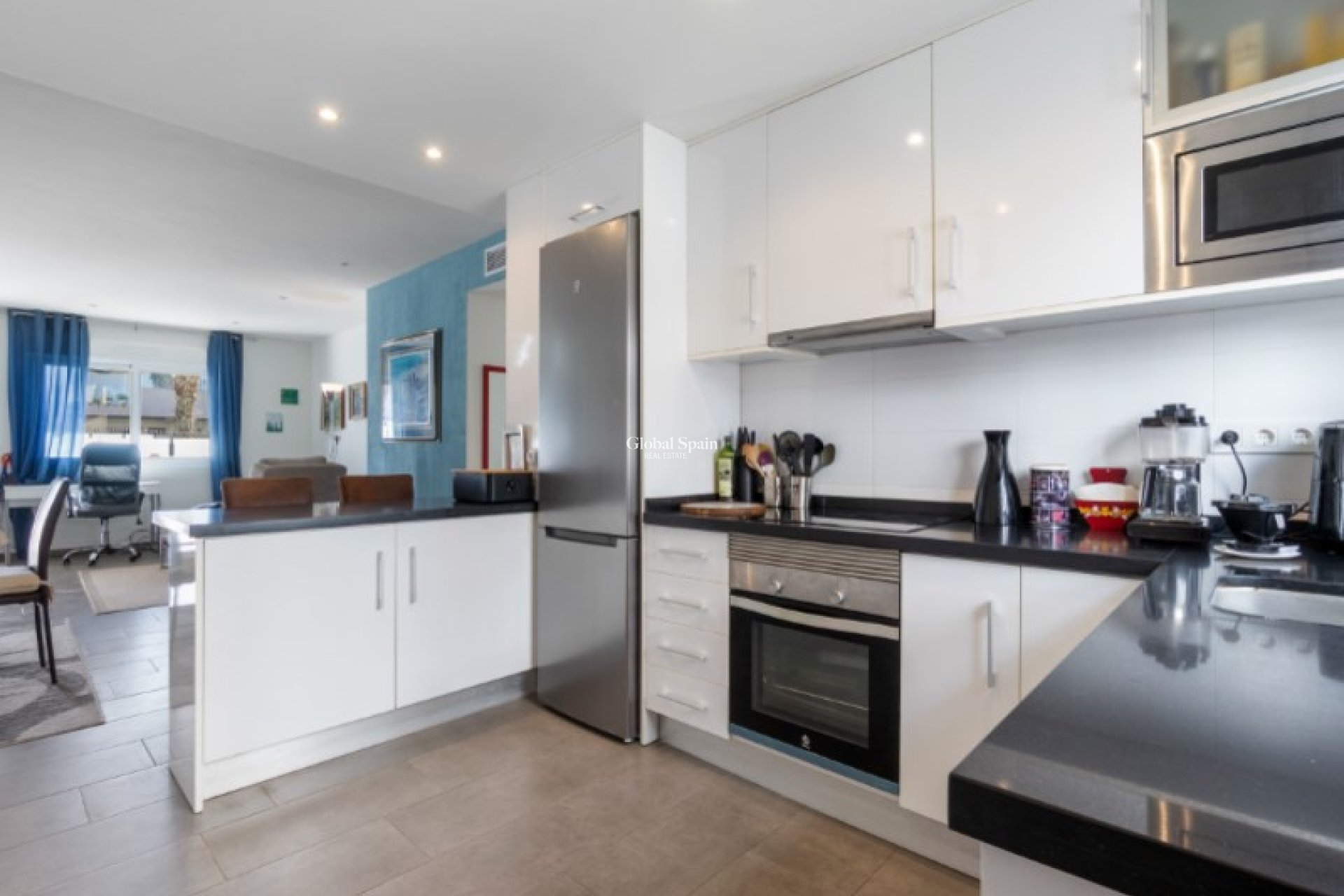 Revente - APPARTEMENT -
TORREVIEJA - Costa Blanca