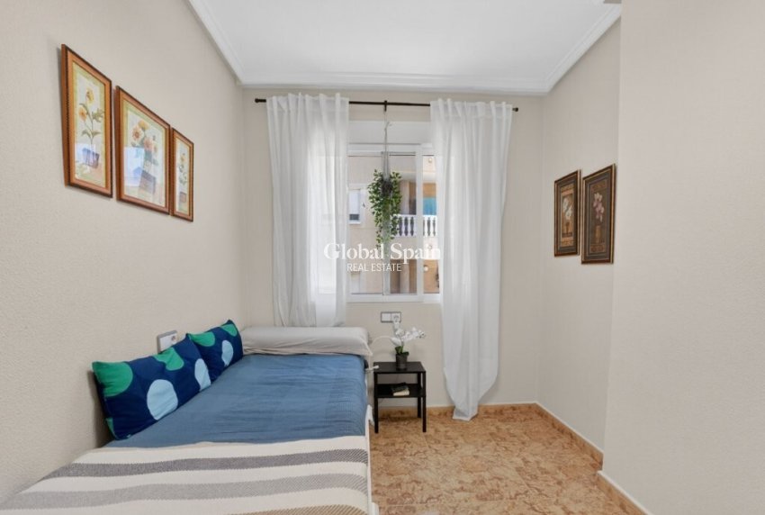 Revente - APPARTEMENT -
TORREVIEJA - Costa Blanca