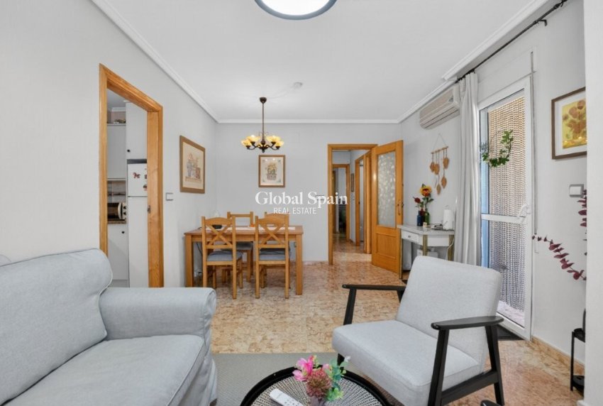 Revente - APPARTEMENT -
TORREVIEJA - Costa Blanca