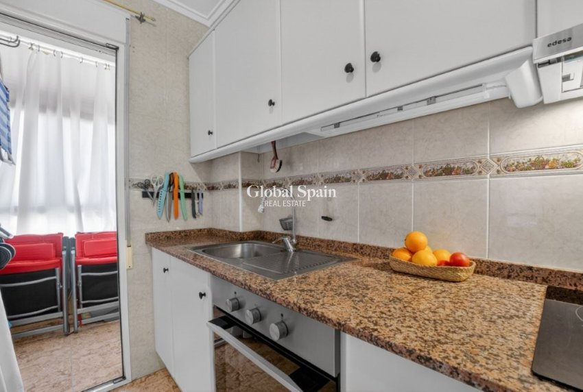 Revente - APPARTEMENT -
TORREVIEJA - Costa Blanca