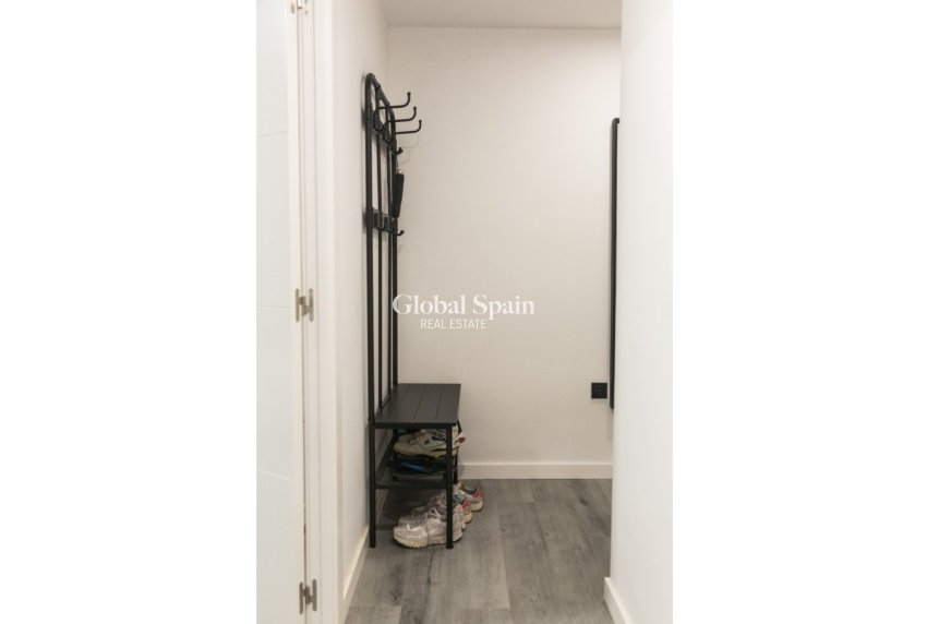 Revente - APPARTEMENT -
TORREVIEJA - Costa Blanca