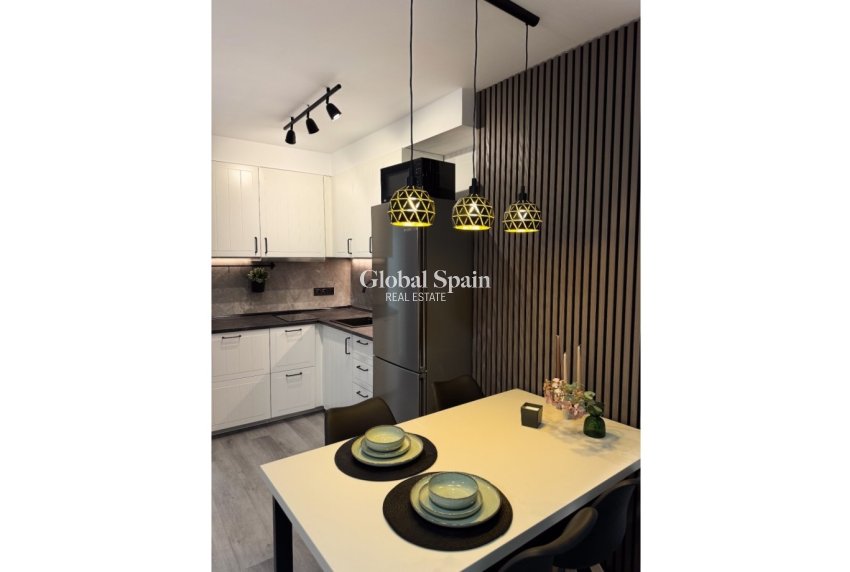 Revente - APPARTEMENT -
TORREVIEJA - Costa Blanca
