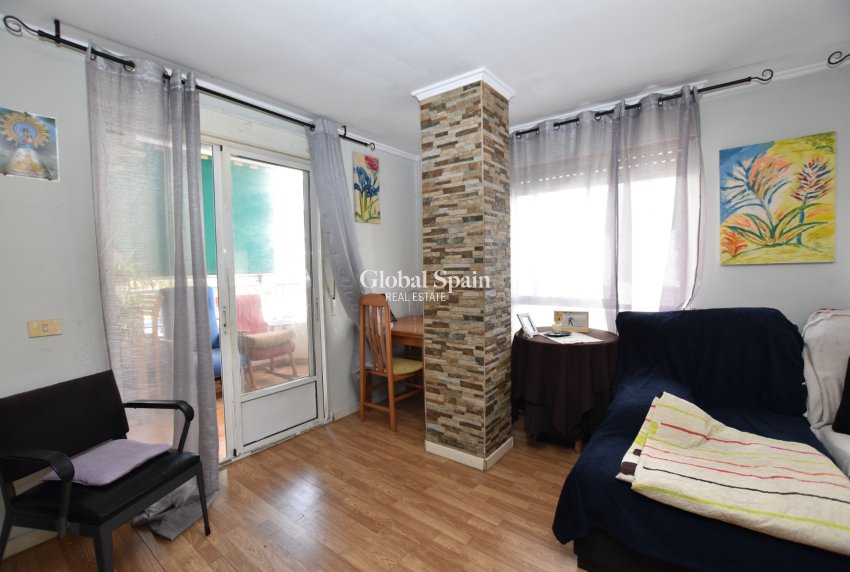 Revente - APPARTEMENT -
TORREVIEJA - Costa Blanca