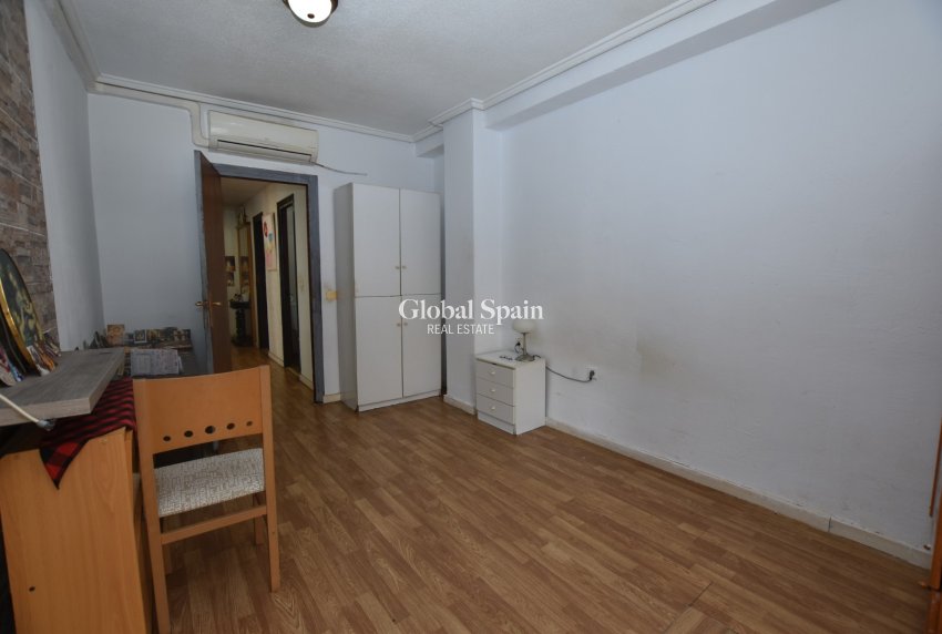 Revente - APPARTEMENT -
TORREVIEJA - Costa Blanca