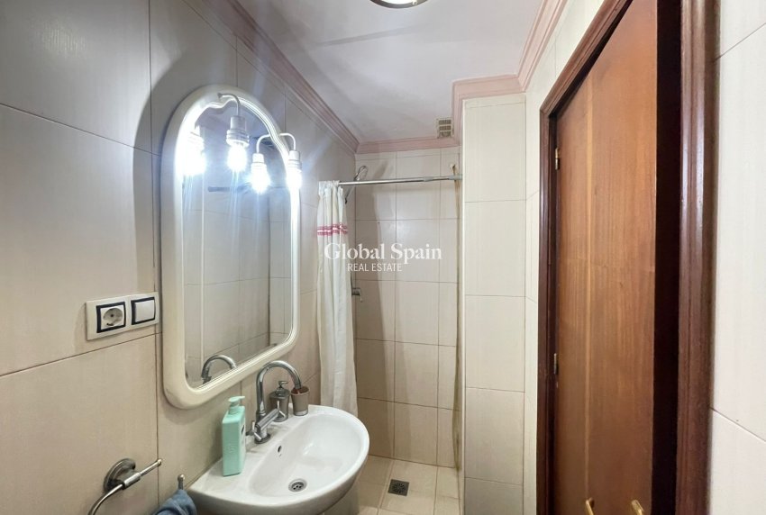 Revente - APPARTEMENT -
TORREVIEJA - Costa Blanca