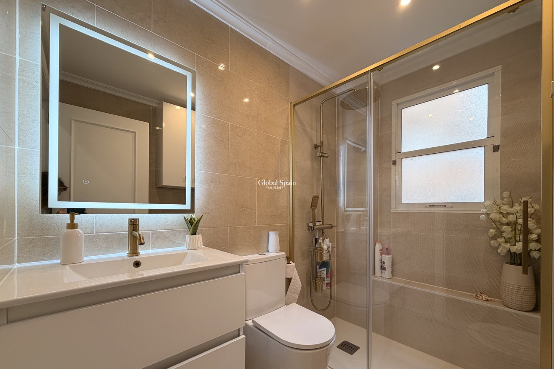 Revente - APPARTEMENT -
TORREVIEJA - Costa Blanca