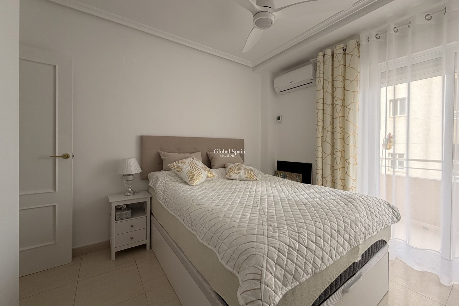 Revente - APPARTEMENT -
TORREVIEJA - Costa Blanca