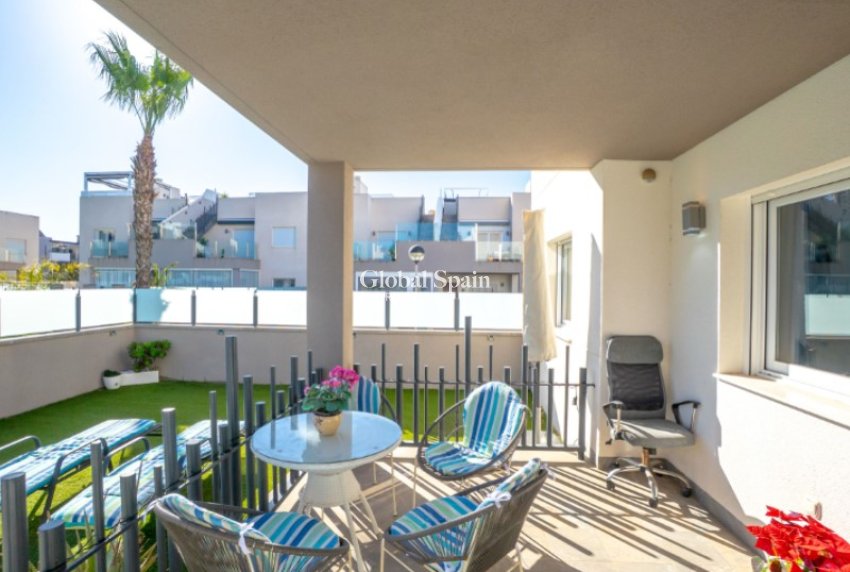 Revente - APPARTEMENT -
TORREVIEJA - Costa Blanca
