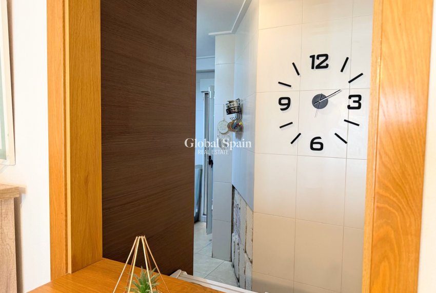 Revente - APPARTEMENT -
TORREVIEJA - Costa Blanca