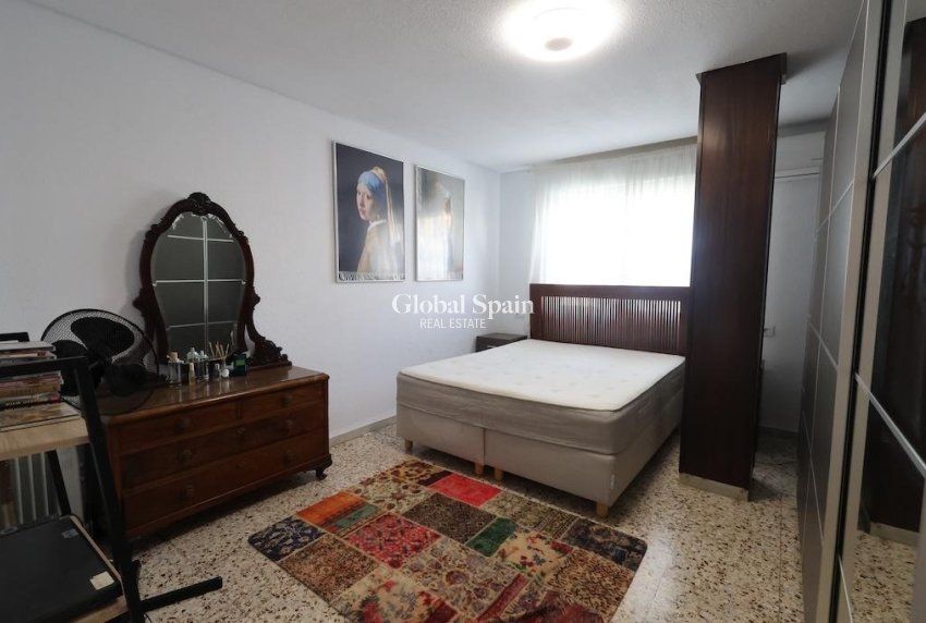 Revente - APPARTEMENT -
TORREVIEJA - Costa Blanca