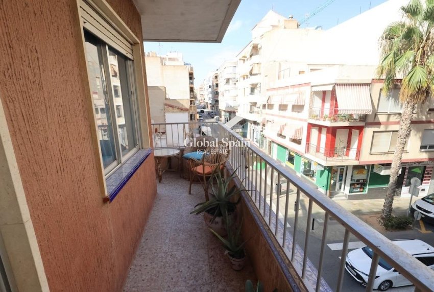 Revente - APPARTEMENT -
TORREVIEJA - Costa Blanca