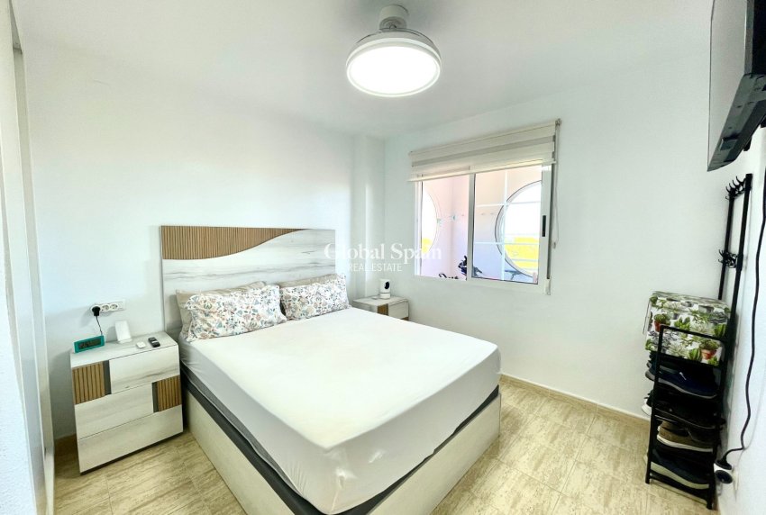 Revente - APPARTEMENT -
TORREVIEJA - Costa Blanca