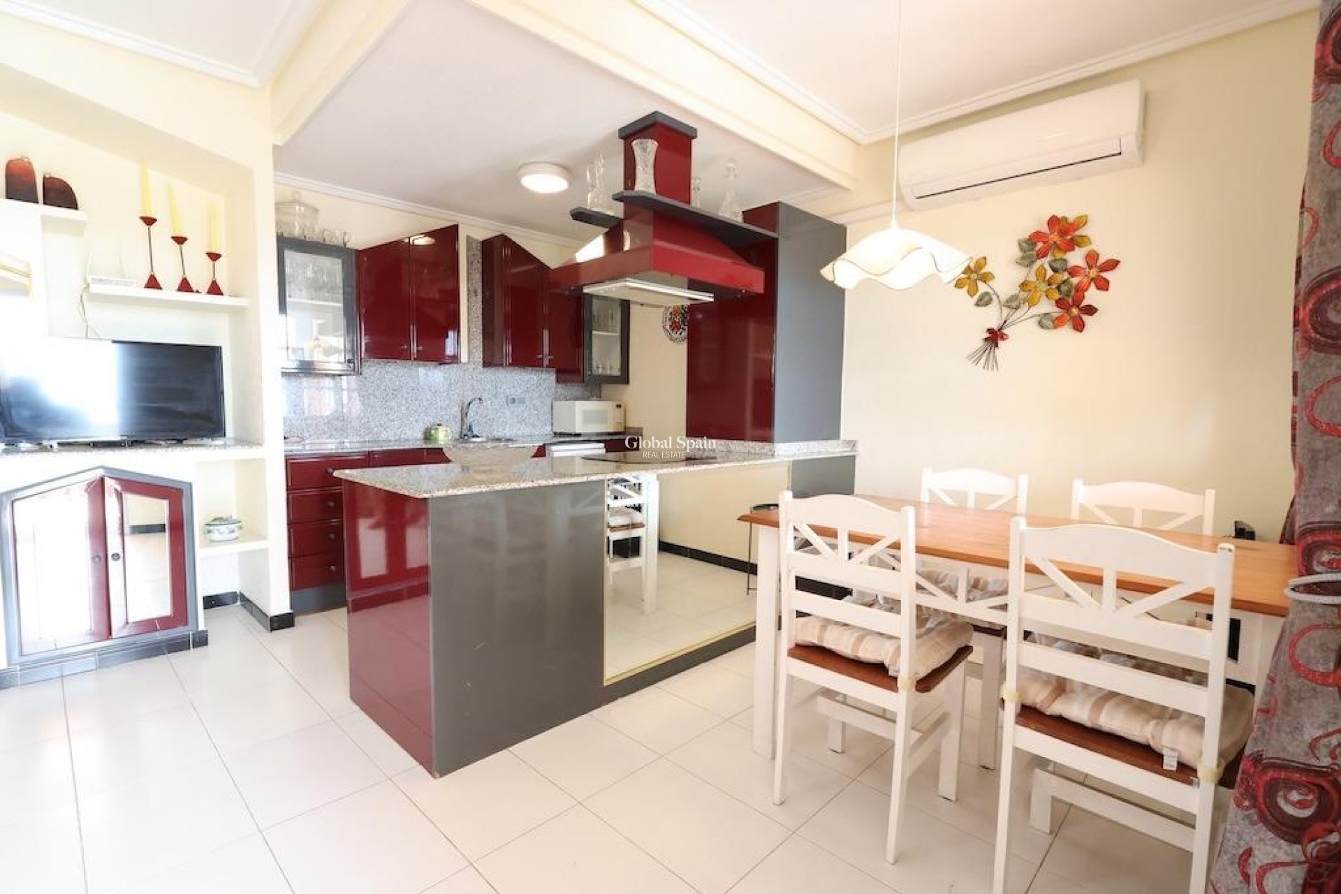 Revente - APPARTEMENT -
TORREVIEJA - Costa Blanca