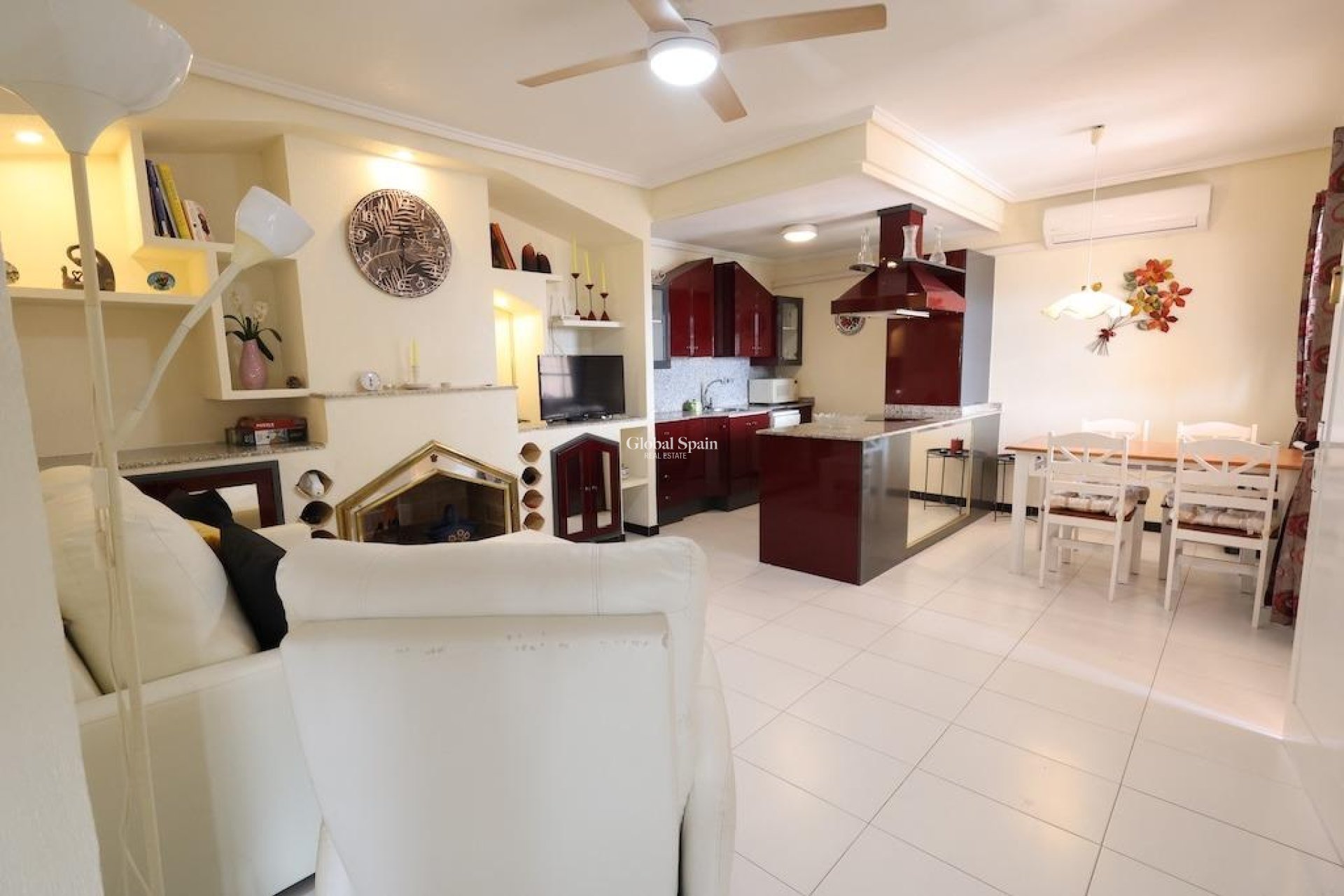 Revente - APPARTEMENT -
TORREVIEJA - Costa Blanca