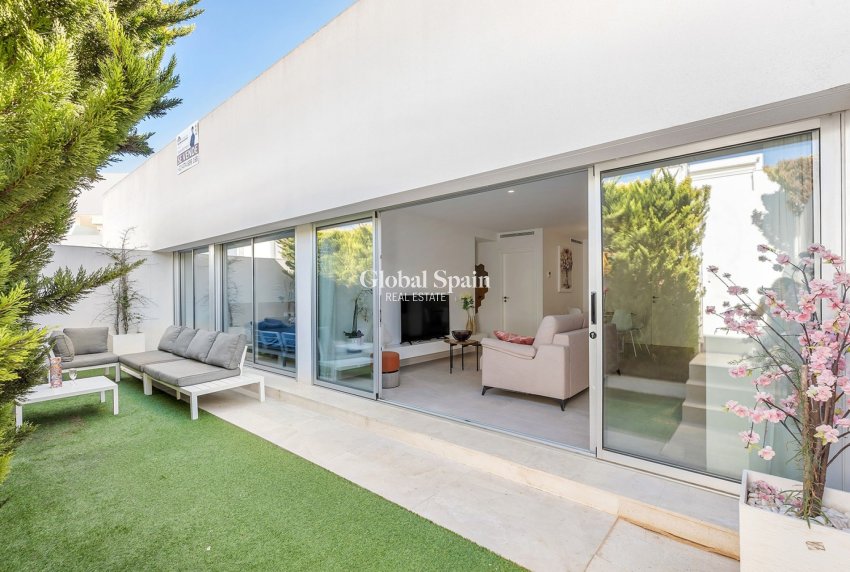 Revente - APPARTEMENT -
TORREVIEJA - Costa Blanca