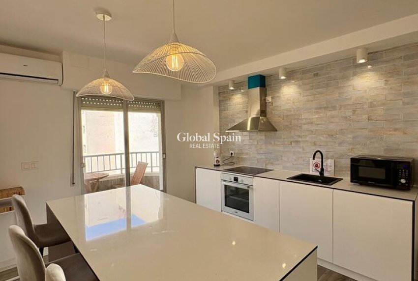 Revente - APPARTEMENT -
TORREVIEJA - Costa Blanca