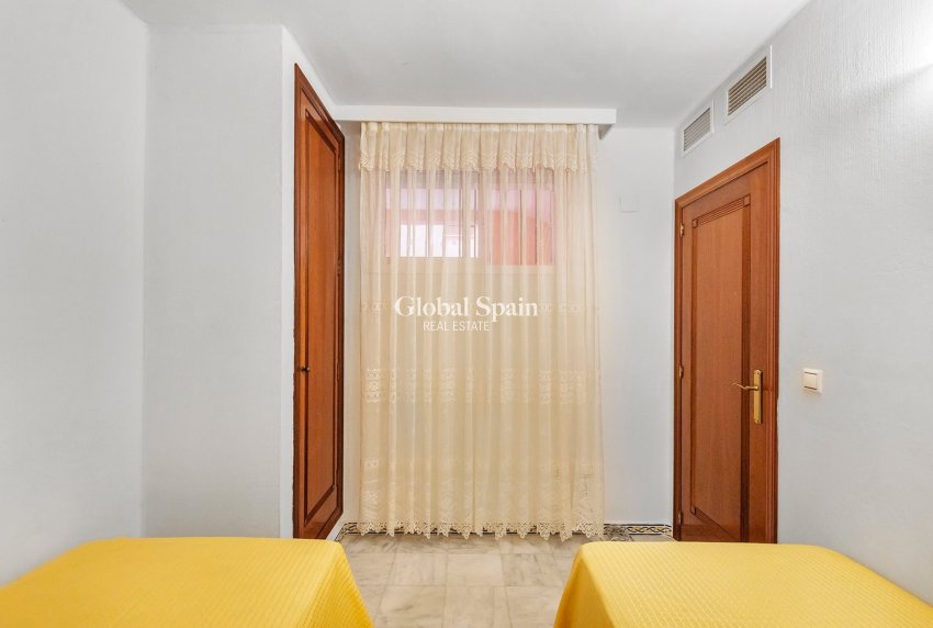 Revente - APPARTEMENT -
TORREVIEJA - Costa Blanca