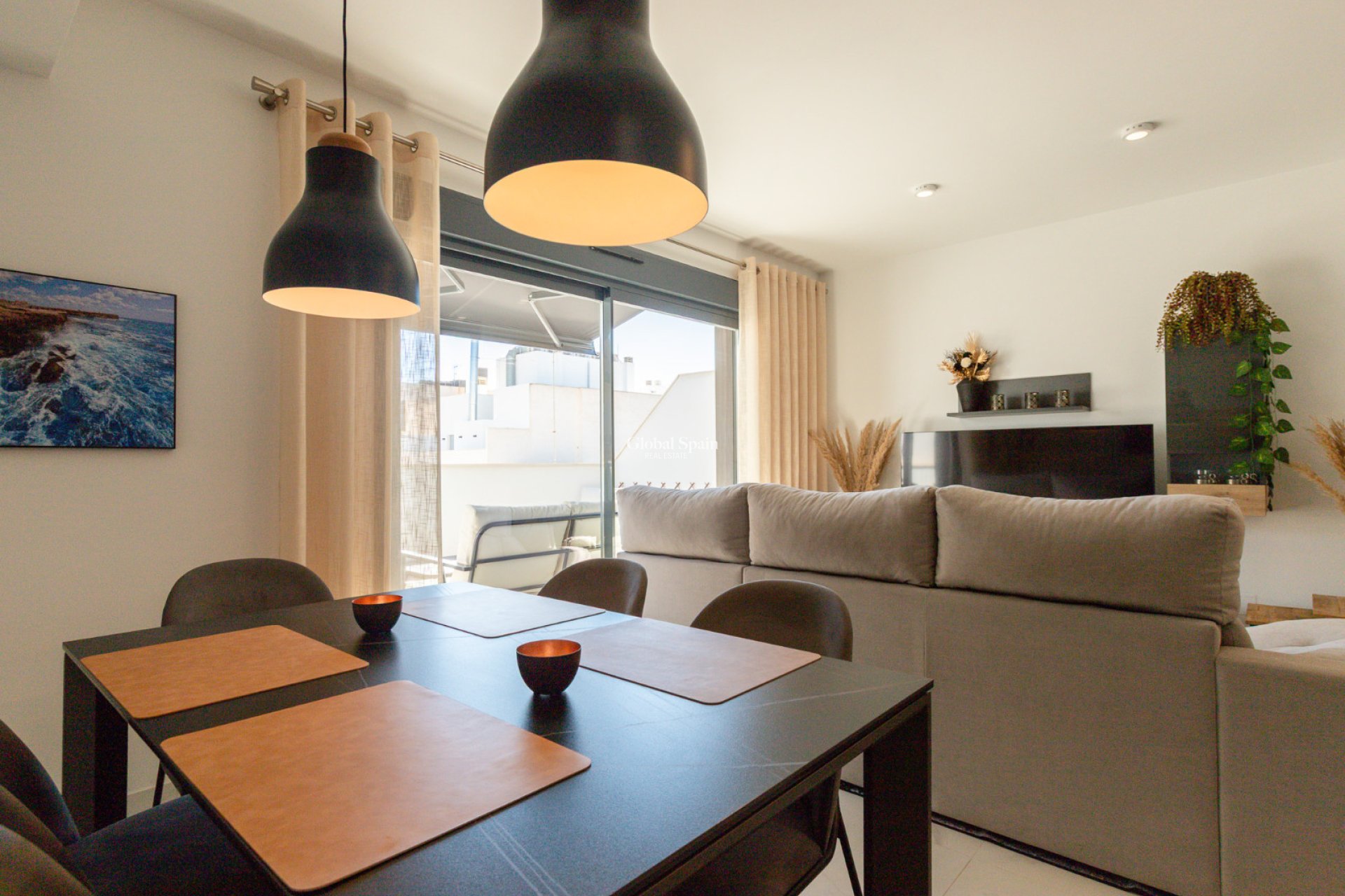 Revente - APPARTEMENT -
TORREVIEJA - Costa Blanca