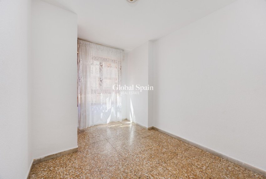 Revente - APPARTEMENT -
TORREVIEJA - Costa Blanca