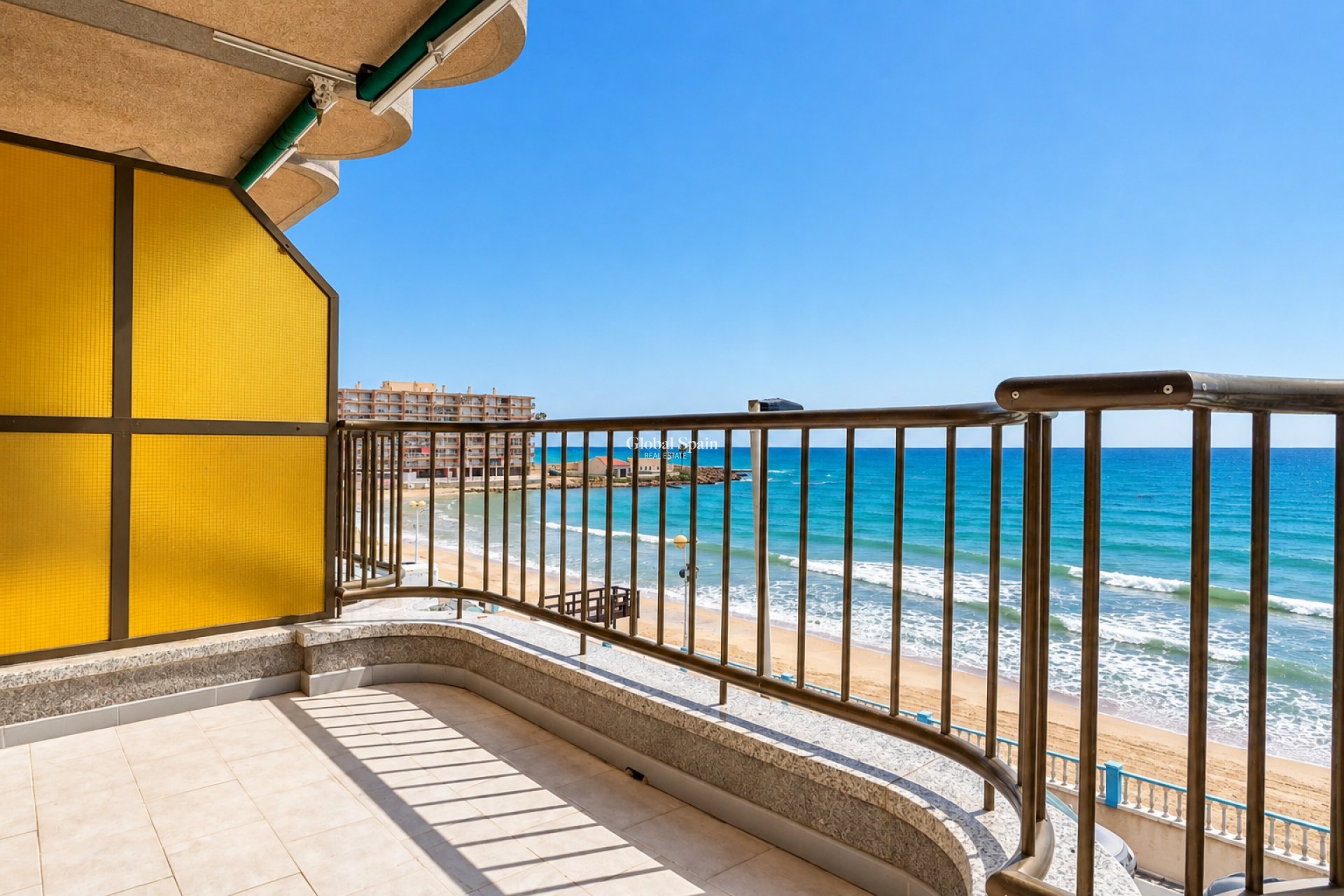 Revente - APPARTEMENT -
TORREVIEJA - Costa Blanca