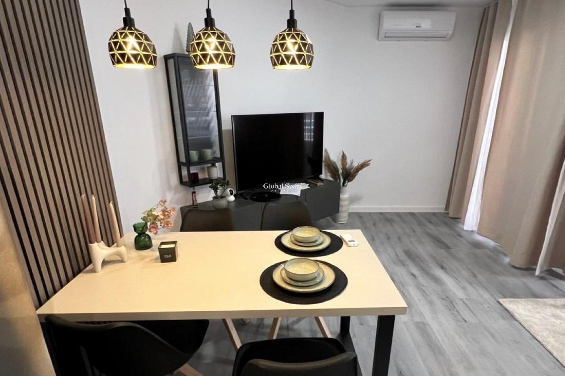 Revente - APPARTEMENT -
TORREVIEJA - Curva Del Palangre