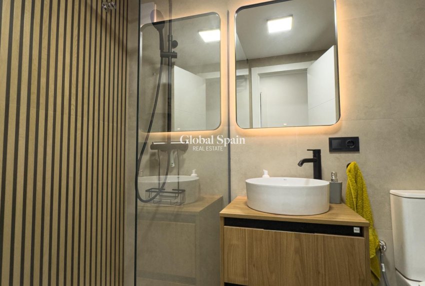 Revente - APPARTEMENT -
TORREVIEJA - Curva Del Palangre