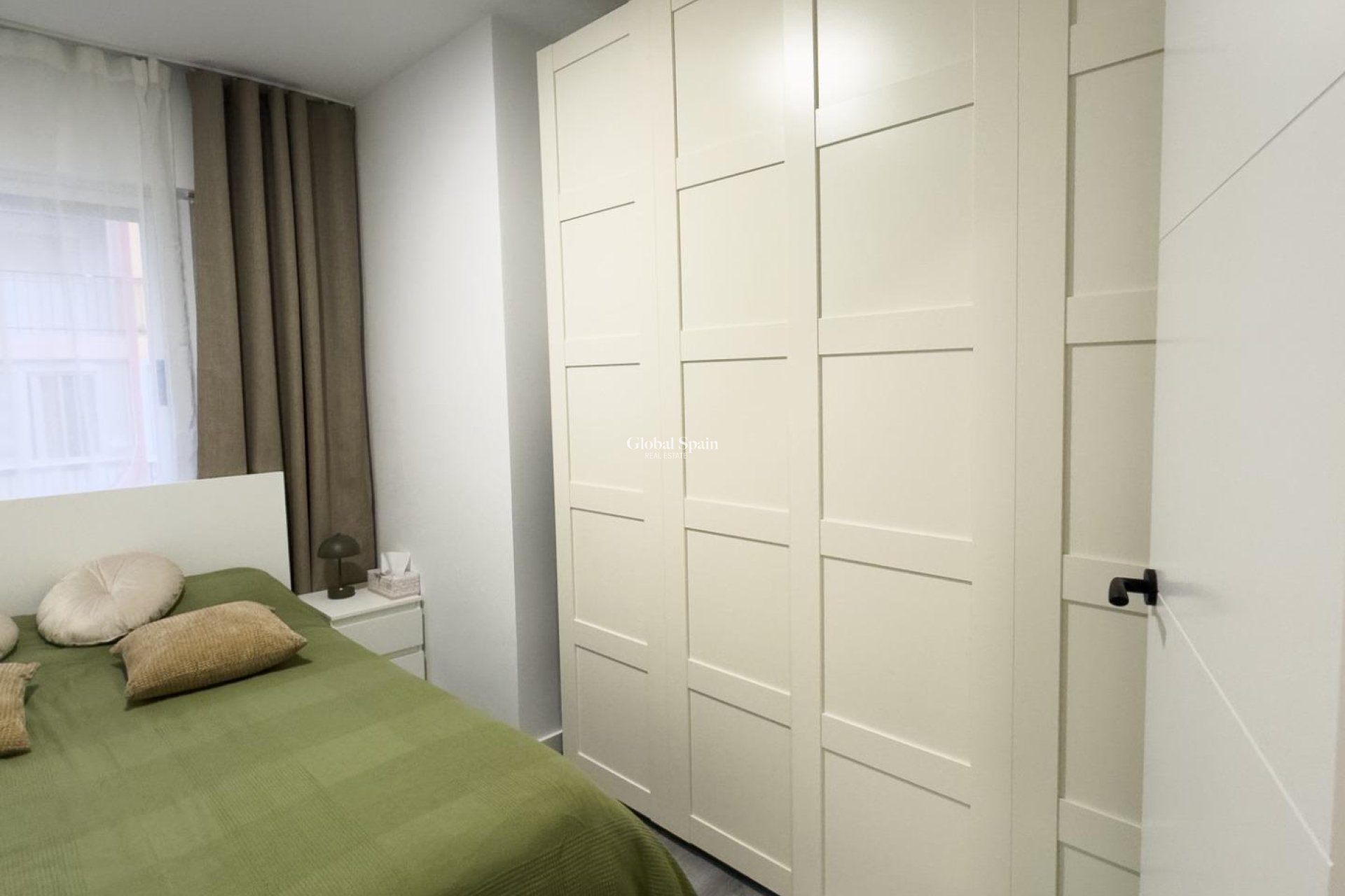 Revente - APPARTEMENT -
TORREVIEJA - Curva Del Palangre