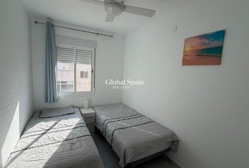 Revente - APPARTEMENT -
TORREVIEJA - Curva Del Palangre