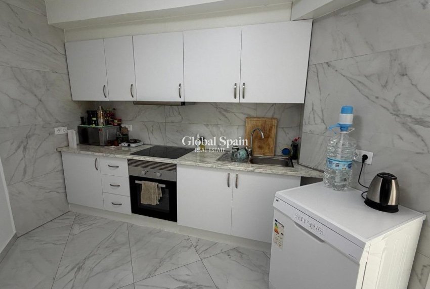 Revente - APPARTEMENT -
TORREVIEJA - Curva Del Palangre