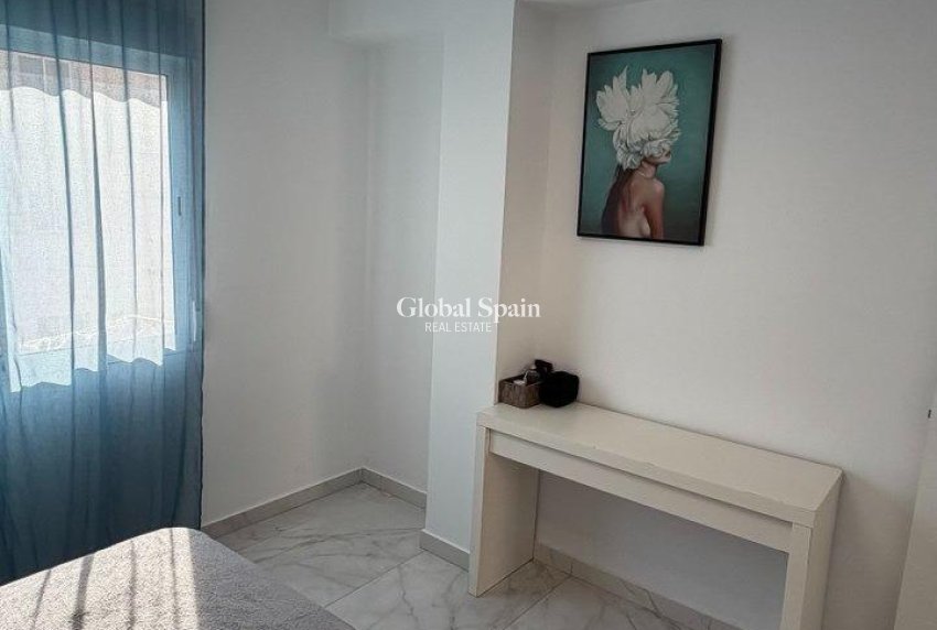Revente - APPARTEMENT -
TORREVIEJA - Curva Del Palangre
