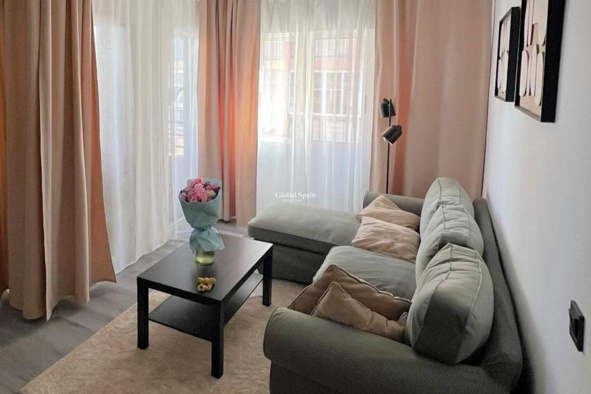 Revente - APPARTEMENT -
TORREVIEJA - Curva Del Palangre