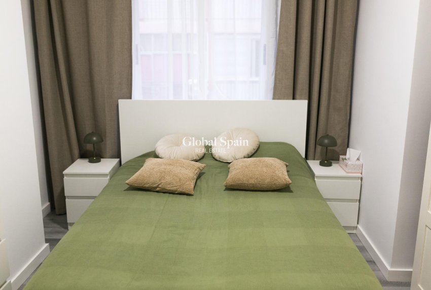 Revente - APPARTEMENT -
TORREVIEJA - Curva Del Palangre