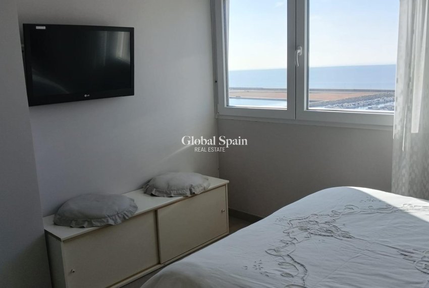 Revente - APPARTEMENT -
TORREVIEJA - El Acequión - Los Náufragos