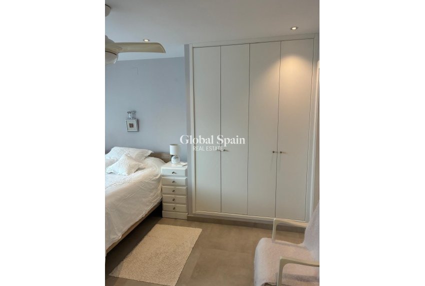 Revente - APPARTEMENT -
TORREVIEJA - El Acequión - Los Náufragos