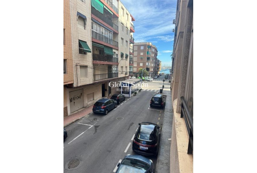 Revente - APPARTEMENT -
TORREVIEJA - El Acequión - Los Náufragos