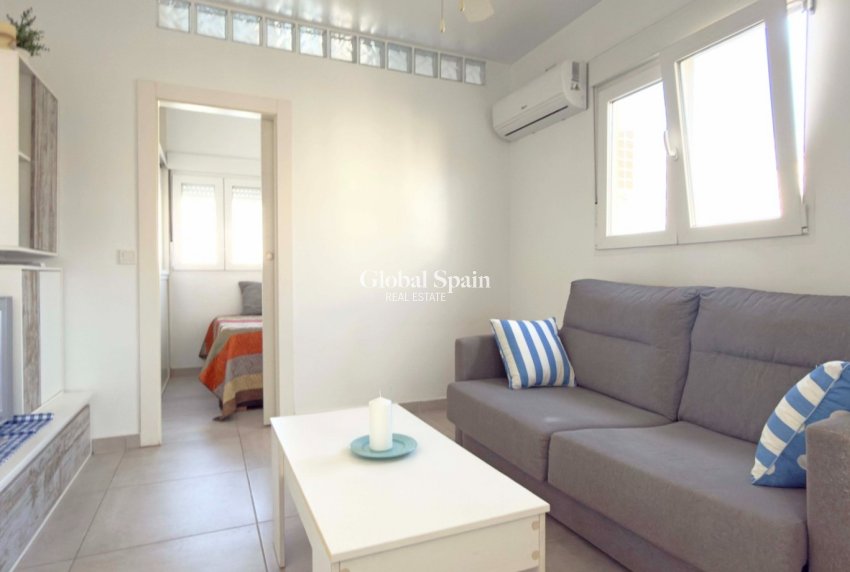 Revente - APPARTEMENT -
TORREVIEJA - El Acequión - Los Náufragos