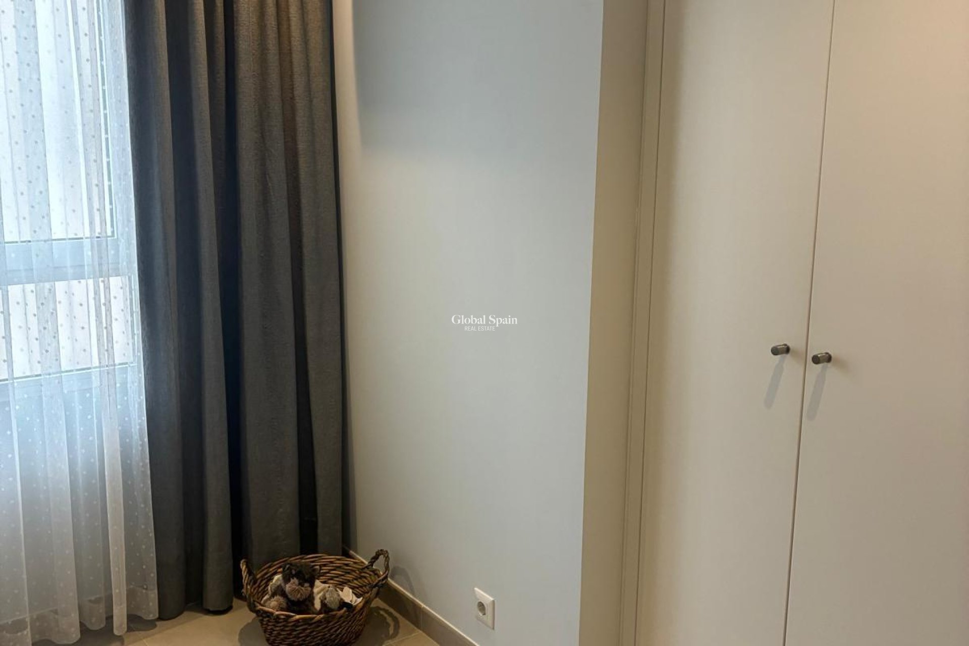 Revente - APPARTEMENT -
TORREVIEJA - El Acequión - Los Náufragos