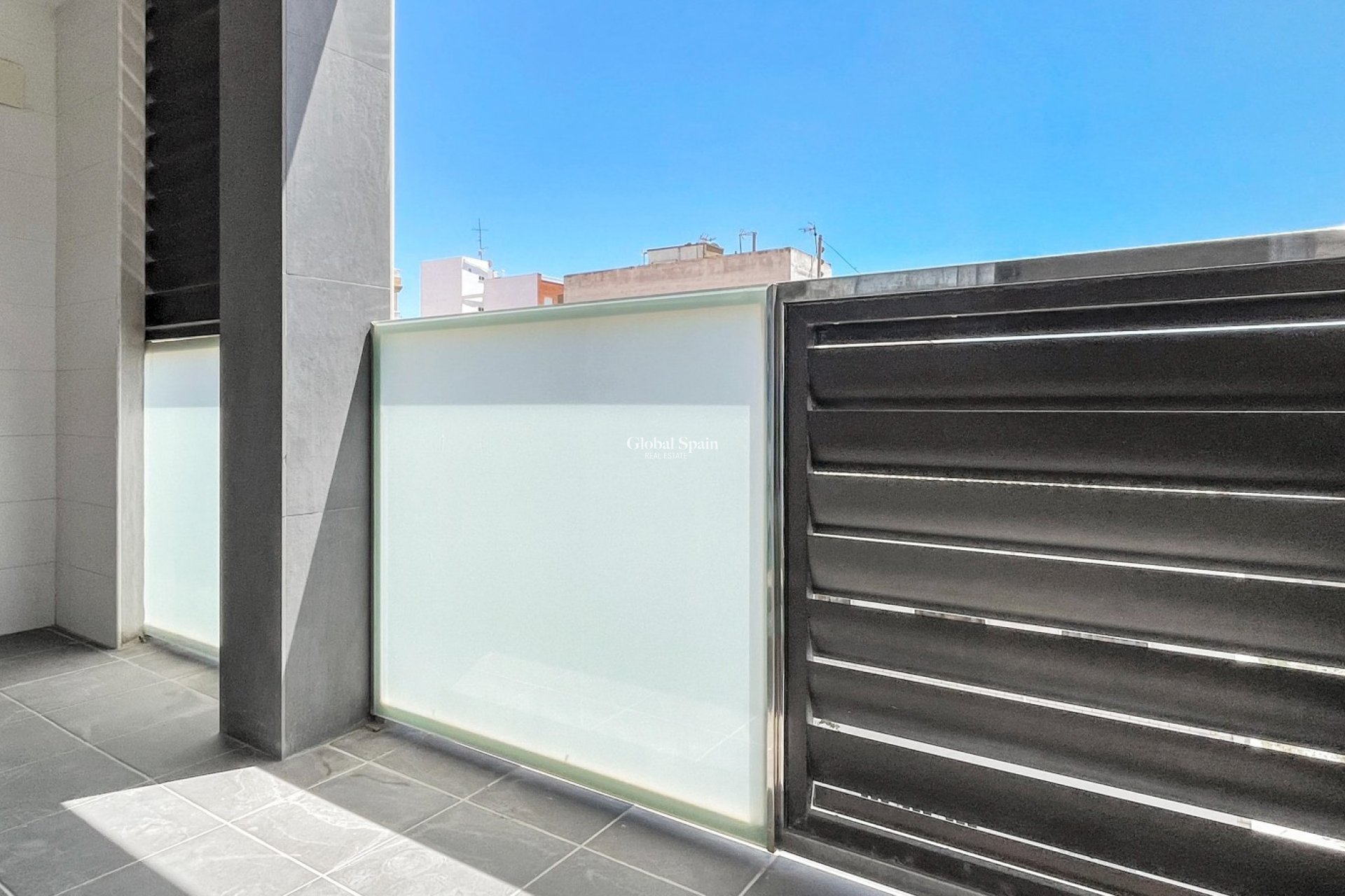 Revente - APPARTEMENT -
TORREVIEJA - El Acequión - Los Náufragos