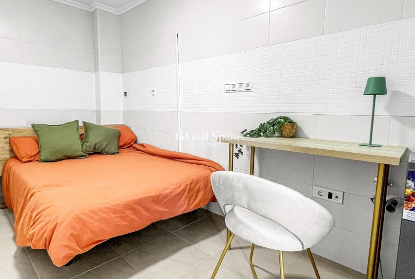 Revente - APPARTEMENT -
TORREVIEJA - El Acequión - Los Náufragos