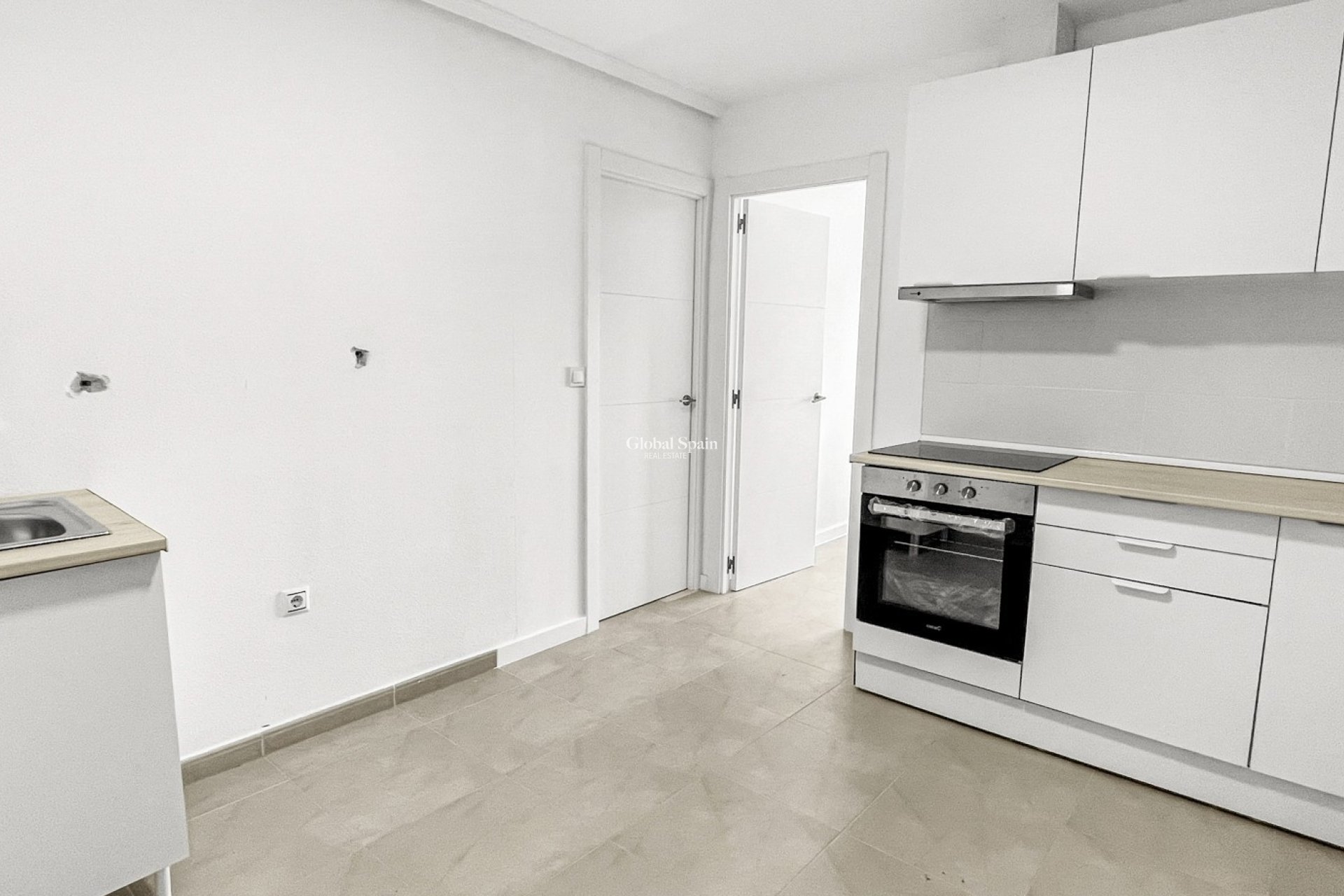 Revente - APPARTEMENT -
TORREVIEJA - El Acequión - Los Náufragos