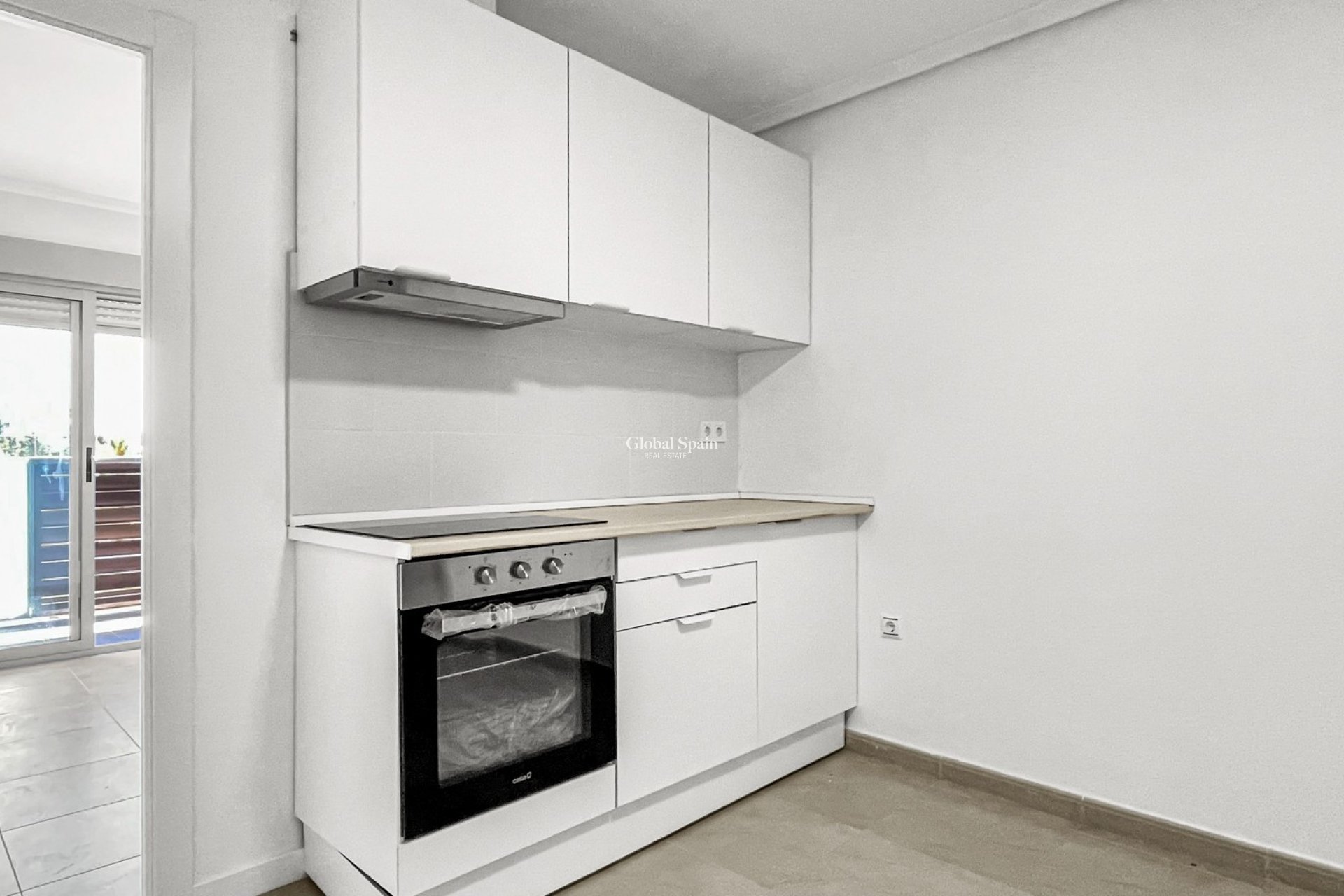 Revente - APPARTEMENT -
TORREVIEJA - El Acequión - Los Náufragos