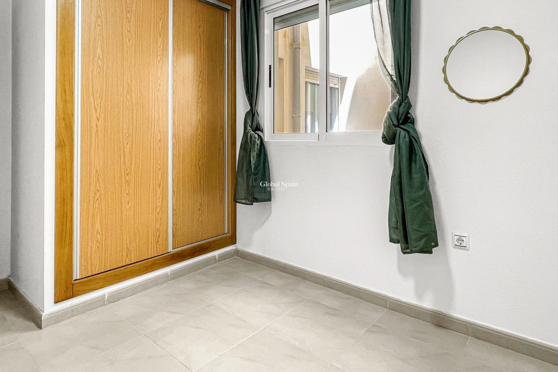 Revente - APPARTEMENT -
TORREVIEJA - El Acequión - Los Náufragos