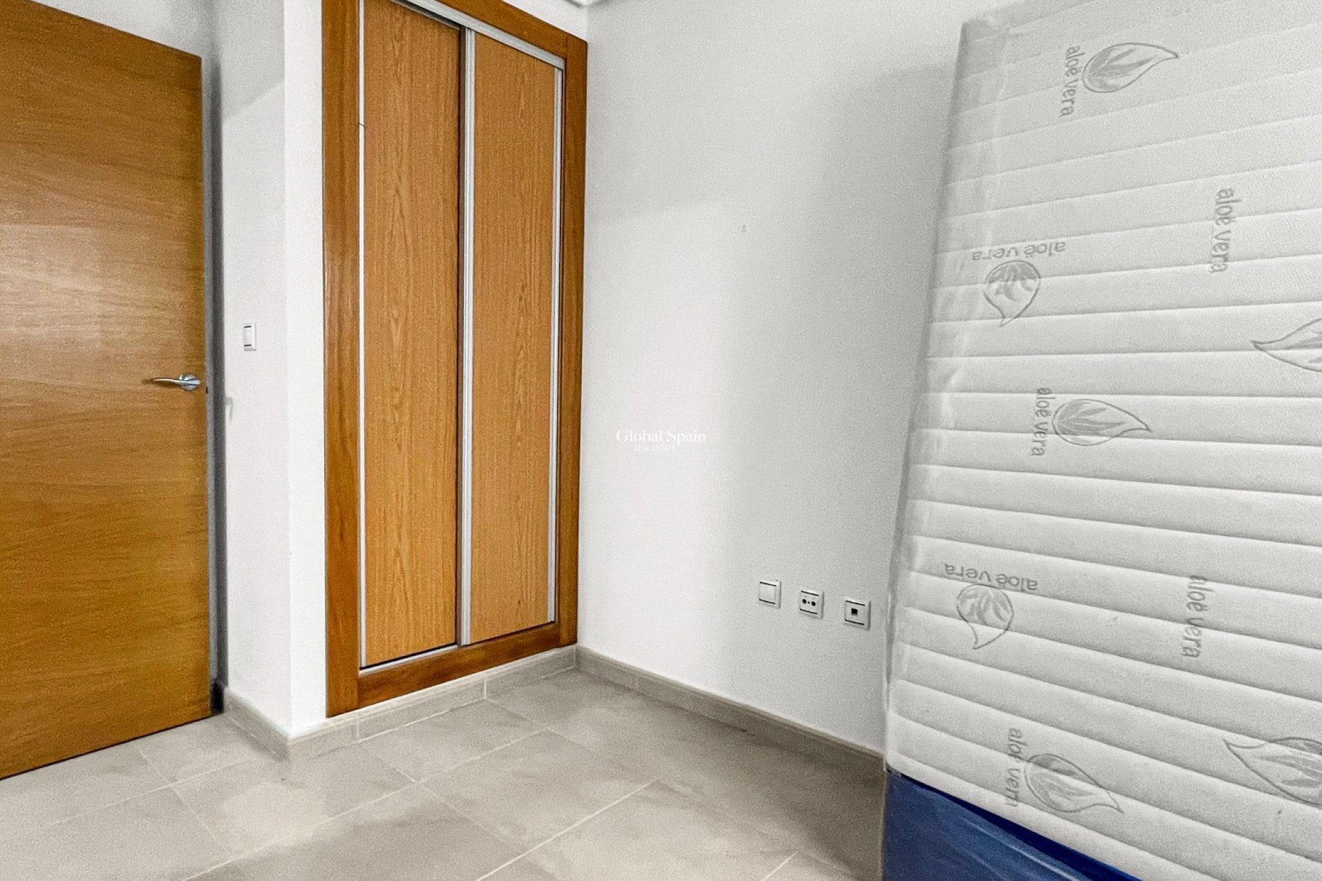 Revente - APPARTEMENT -
TORREVIEJA - El Acequión - Los Náufragos