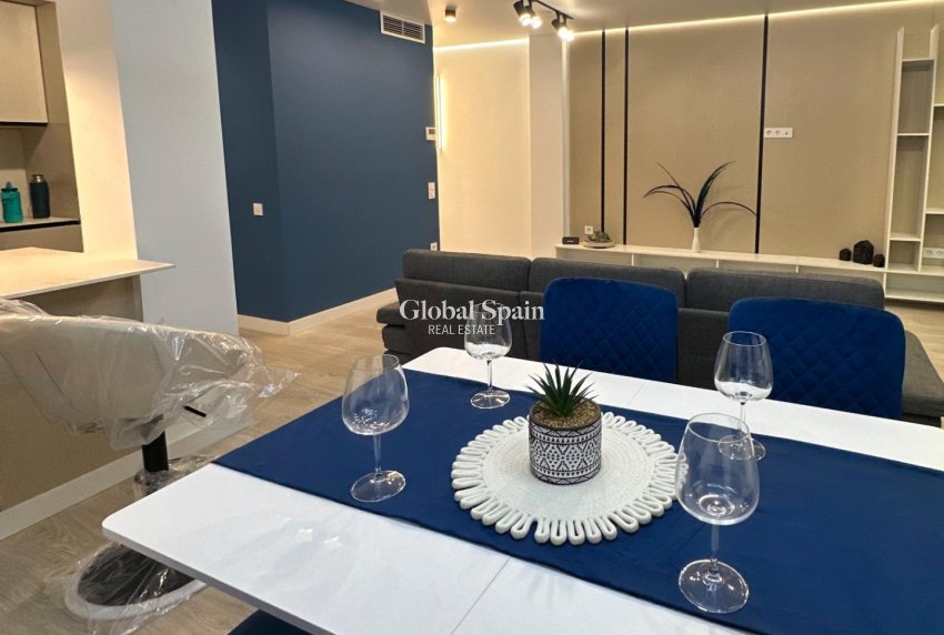 Revente - APPARTEMENT -
TORREVIEJA - El Acequión - Los Náufragos