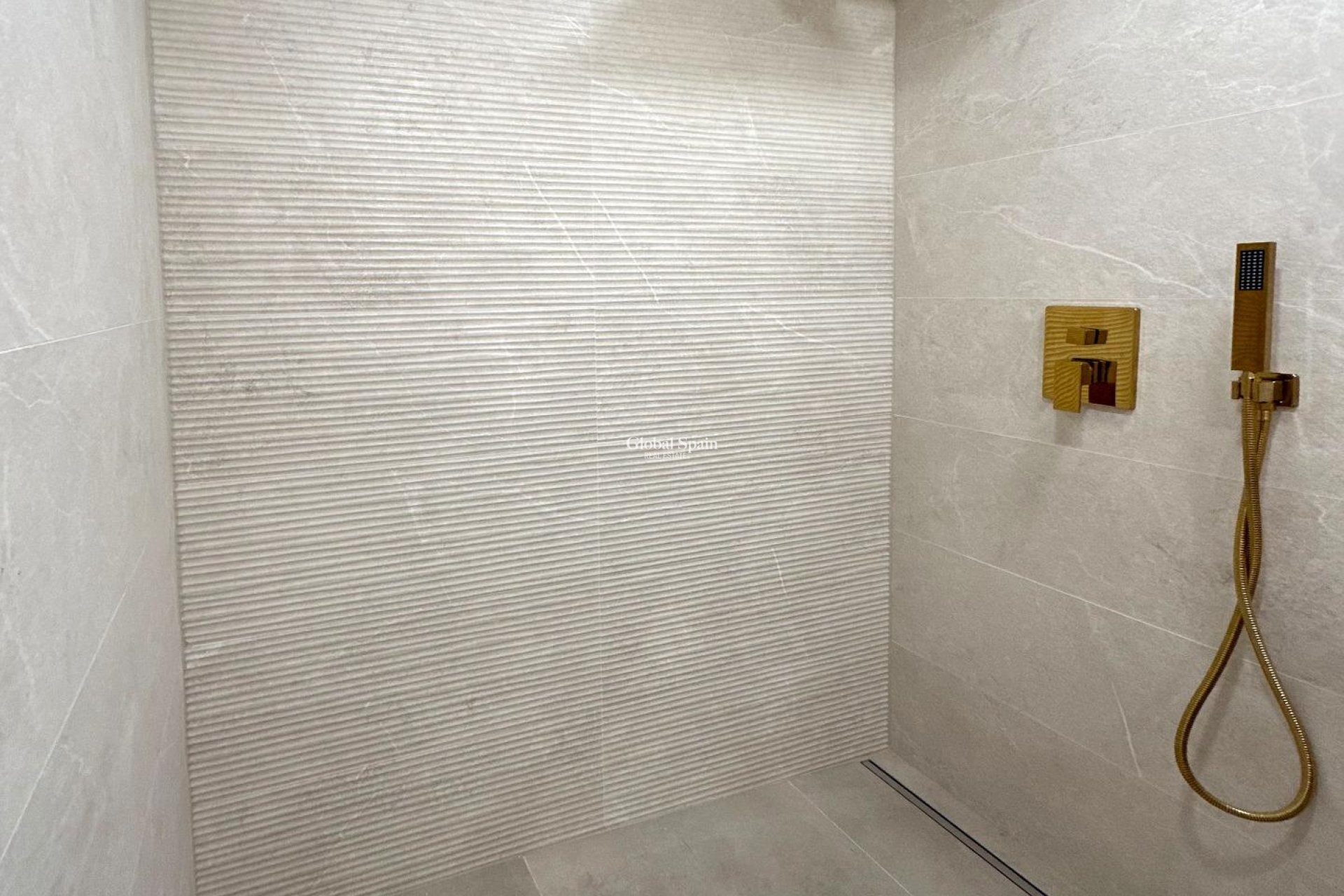 Revente - APPARTEMENT -
TORREVIEJA - El Acequión - Los Náufragos