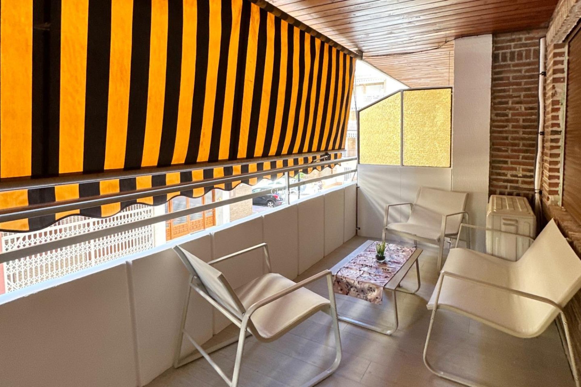 Revente - APPARTEMENT -
TORREVIEJA - El Acequión - Los Náufragos