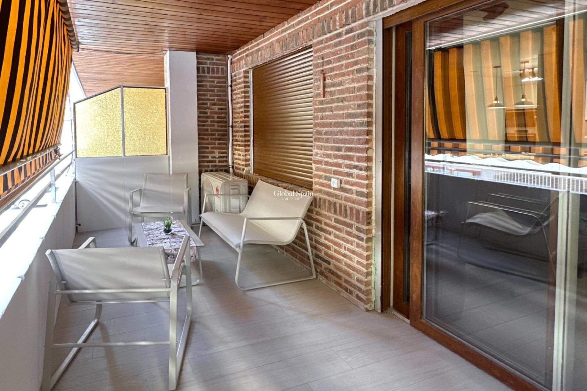 Revente - APPARTEMENT -
TORREVIEJA - El Acequión - Los Náufragos