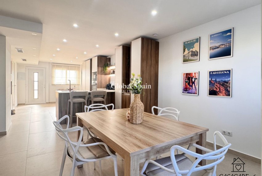 Revente - APPARTEMENT -
TORREVIEJA - El Acequión - Los Náufragos